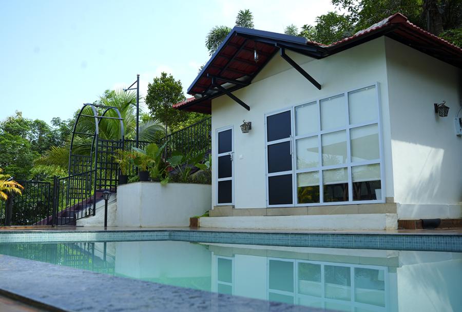 Pool Cottage